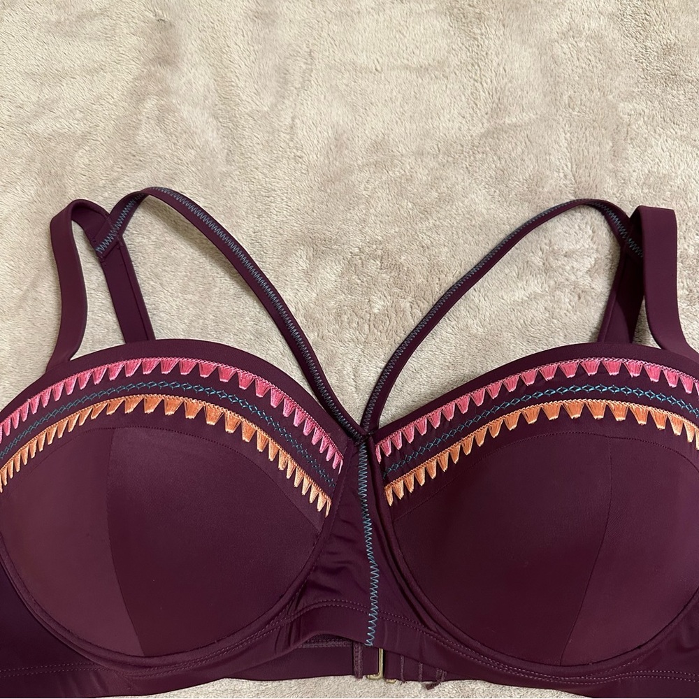 ⭐️⭐️ NWT Boutique Plus woman’s burgundy bikini top Full support bra style 3X 24